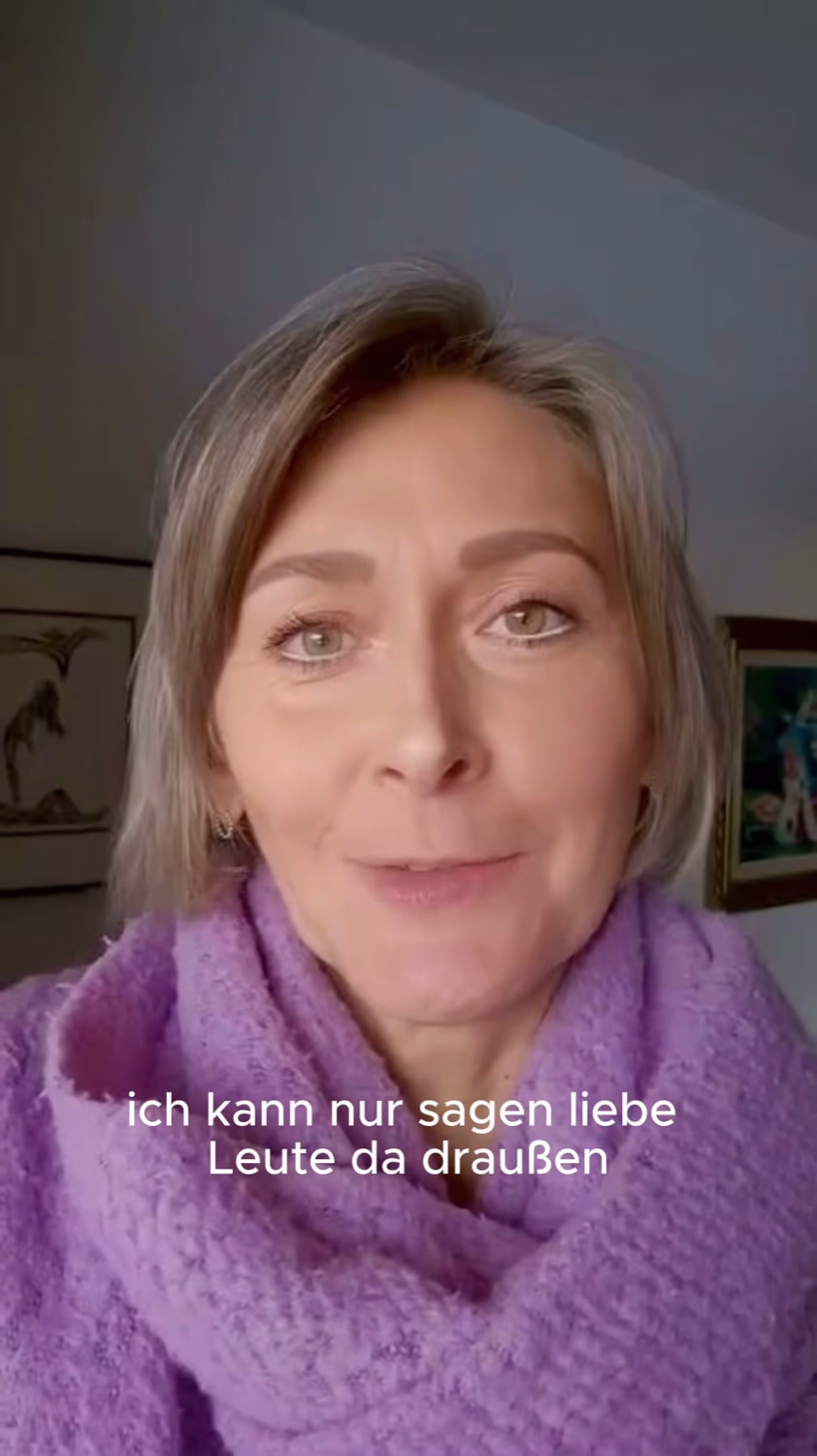 Standbild aus dem Testimonial-Video von Inez